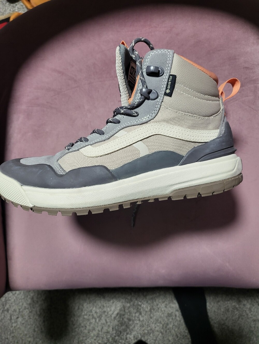 Vans Women's Ultrarange EXO HI Gore-Tex MTE-2 Hiking Shoes - women's size 9.5 - Picture 8 of 11